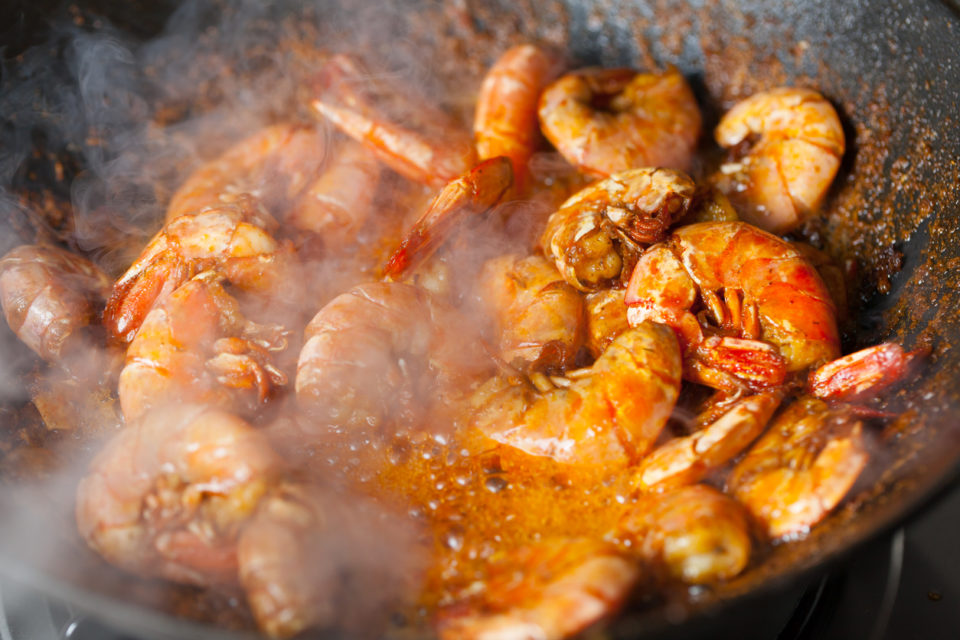 fresh fried shrimps with smoke